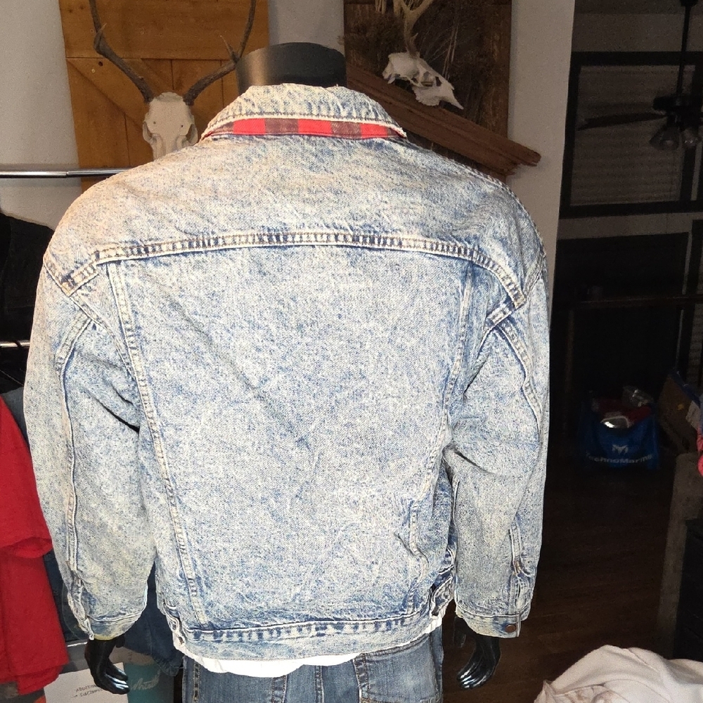 Levi's Acid Wash Blue Denim Trucker Jacket - Men - Picture 4 of 13